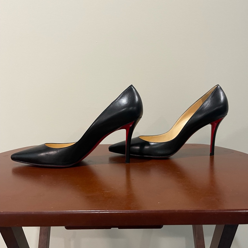 ♥️FIRM❤️ Louboutin Apostrophy Black Matte Leather 85mm Pumps EU40